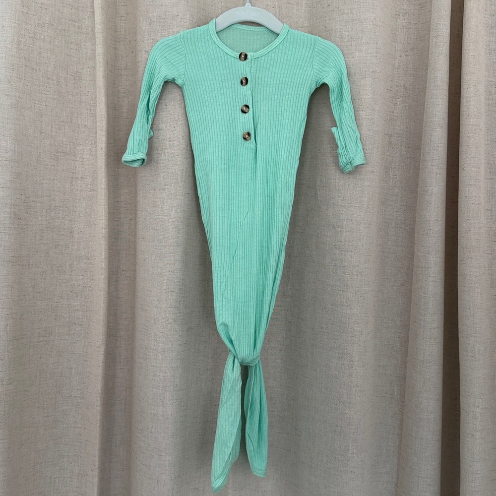Lou Lou & Company Mint Green Ribbed Knot Gown